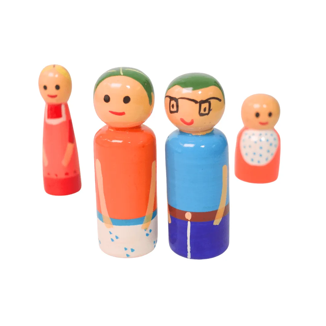 Wooden Set of 4 Family Dolls, Decorative Showpiece